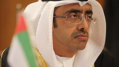 وزير الخارجية الإماراتي يشن هجوماً عنيفاً على السعوديين