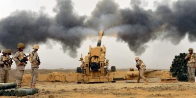 خبير اقتصادي: عقد السعودية هدنة مع الحوثيين للهروب من أزمة اقتصادية وشيكة