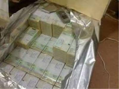 شرطة عدن تعثر على أموال تزيد عن مليار ريال بمنزل قيادي في القاعدة
