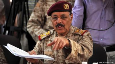 الفريق علي محسن الاحمر يصل إلى مأرب برفقة أمير وقيادي سعودي كبير (إسم الامير)