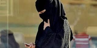 سعودية تتسبب بطلاق صديقتها بسبب "سناب شات"