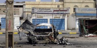 عاجل : عدن تستيقظ صباح اليوم على مجرزة جديدة.. تفجير إنتحاري يسقط عشرات القتلى والجرحى من العسكريين