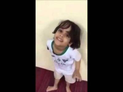 فيديو يثير غضباً كبيراً في السعودية.. طفل يٌضرب لسبب لن تتوقعوه!