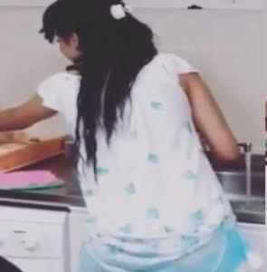 مقطع فيديو يكشف اجبار خادمة على الرقص بملابس خادشة للحياة؟!