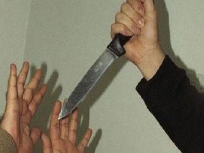 كشفهما والدهما القعيد اثناء  الرذيلة.. ستصدم من ردة فعلهما!!