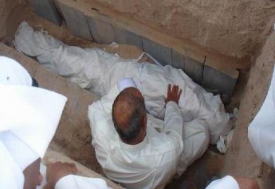 إمرأة تعود للحياة قبل اغلاق القبر عليها بلحظات !!!