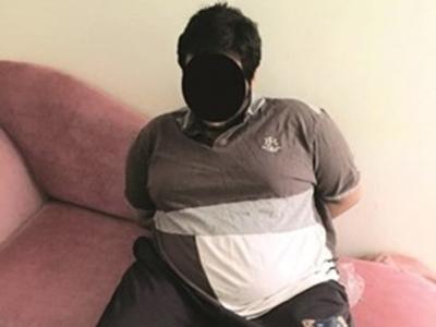 في جريمة بشعة اهتزت لها دولة خليجية.. أب يقتل ابنته ويضعها في الثلاجة لهذا السبب ؟!