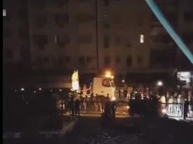 شاهد بالفيديو : لن تصدق من العروس.. تعرف على أغرب وأطرف زفاف في عدن حدث أمس الثلاثاء