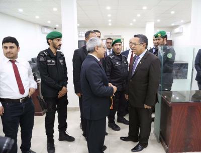 رئيس الوزارء اليمني "احمد عبيد بن دغر" يصدر توجيه هام يسعد اليمنيين في السعودية