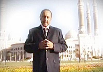نجم الفضائيات صورتهُ تغزو مواقع التواصل الاجتماعي.. إعلامي يمني أتفق عليه الجميع