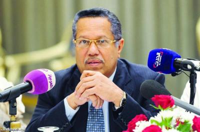وزراء من حكومة "بن دغر" يغادرون عدن إلى هذه الدولة العربية عقب مسيرات غاضبة طالبت بإسقاط الحكومة