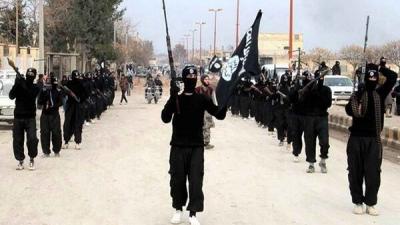 شاهد بالصور : داعش يستعرض قوته في حضرموت 