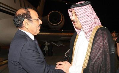 علي محسن الأحمر يُغادر السعودية متجهاً إلى هذه الدولة العربية (صور + إسم الدولة)