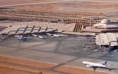الطيران السعودي يكشّف أسباب صراخ فتاة داخل مطار الملك خالد بالرياض