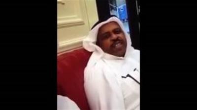 شاهد فيديو مستفز لخليجي يدخن سيجار من الذهب الخالص