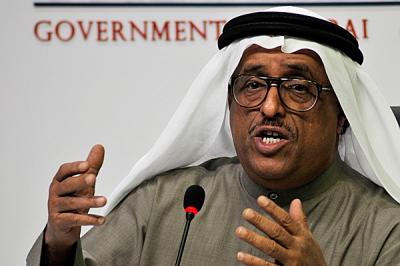 "ضاحي خلفان" يطالب بتسليم الملف اليمني لهذه الدولة الخليجية ويسخر من "ولد الشيخ".. شاهد ماذا قال؟!