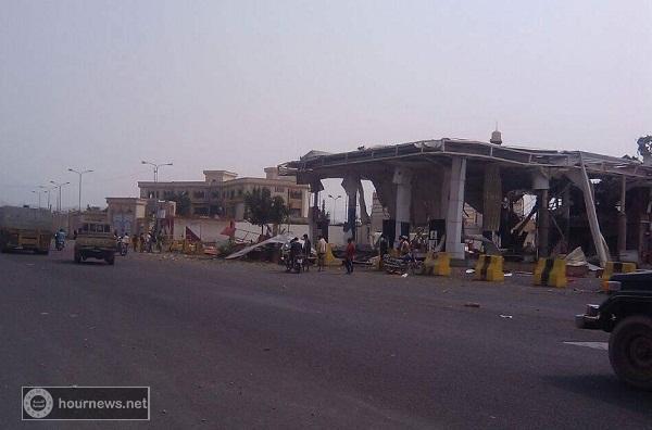 مقاتلات التحالف تقصف محطة نفطية لـ "توفيق عبدالرحيم" و"اخبار الساعة" ينشر صور للدمار الهائل فيها وما تبقى منها