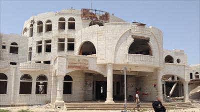 الجيش الموالي لهادي يعلن سيطرته على مدينة زنجبار عاصمة أبين وفرار القاعدة
