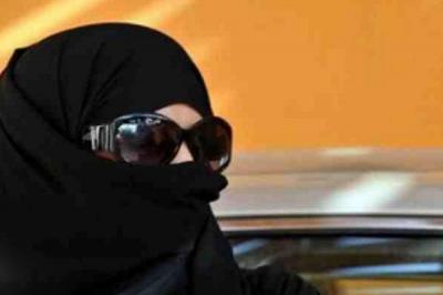 خليجي شهير يبتز زوجته السعودية بنشر صورها بأرقام إيرانية