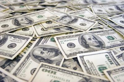 الدولار والريال السعودي يواصلان ارتفاعهما الكبير مقابل الريال اليمني في اسواق الصرافة بصنعاء (احدث الاسعار اليوم)