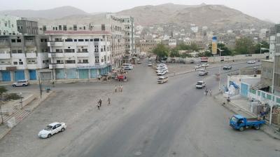 عاجل : عقب وصول الحكومة اليها قبل يوم واحد.. انفجار سيارة مفخخة في المكلا