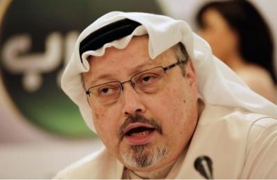 تعليق قوي لإعلامي سعودي شهير على اعتراف التحالف بقصف القاعة الكبرى بصنعاء