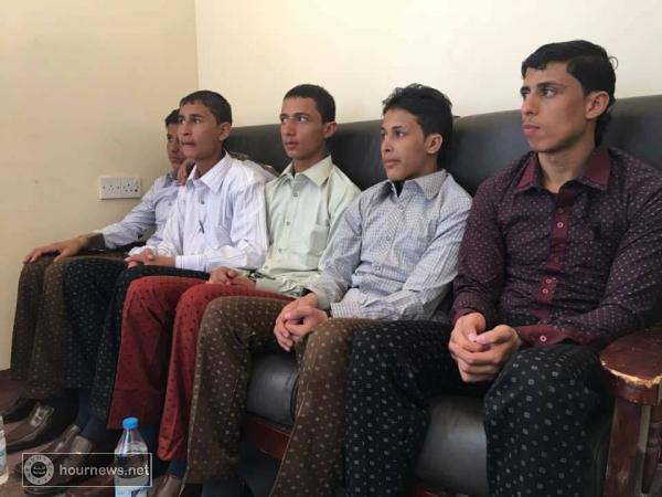 عاجل : قيادة المقاومة بمأرب تفرج عن 5 اسرى حوثيين لهذا السبب؟! (صورة حصرية)