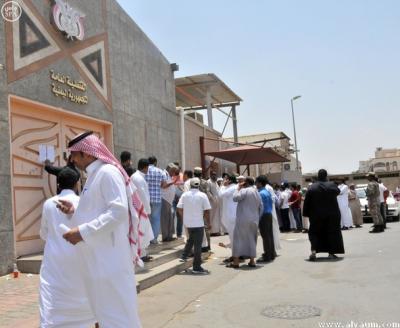 السفارة اليمنية في السعودية تصدر توجيه هام لليمنيين المتواجدين في المملكة