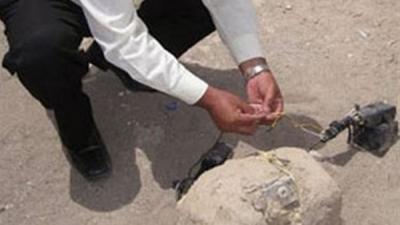عاجل : حدث الان في العاصمة صنعاء.. طالب يفجر قنبلة داخل صفه بالمدرسة قرب من دار الرئاسة وإصابة العشرات بحالات خطرة