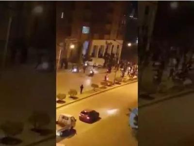 وزير الداخلية الجزائري يهدد المحتجين على الغلاء: سنرد بيد من حديد على محاولات زعزعة استقرارنا