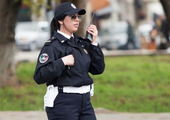 «شاهد» شرطية مغربيّة تُشعل مواقع التواصل(صور)