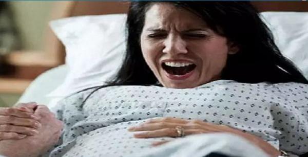 ولادة طفل بأربعة أرجل وعضوين ذكريين (صورة)