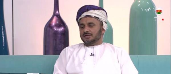 محامي عماني شهير: السعودية تمارس سياسة  (فرق تسد ) في اليمن وتتحالف مع تنظيم القاعدة