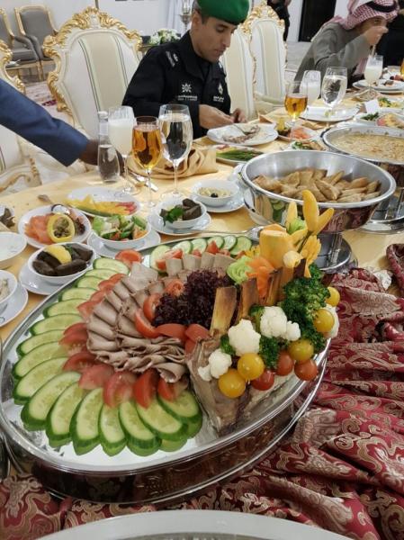 لا بواكي للفقراء.. تعرف على ماذا تحتويه مائدة الملك سلمان بالصور لا بواكي للفقراء.. تعرف على ماذا تحتويه مائدة الملك سلمان بالصور