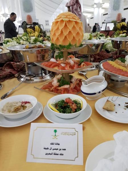 لا بواكي للفقراء.. تعرف على ماذا تحتويه مائدة الملك سلمان بالصور لا بواكي للفقراء.. تعرف على ماذا تحتويه مائدة الملك سلمان بالصور