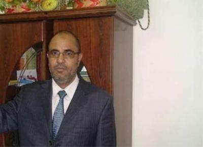 اليمن : وزير المالية الأسبق اتوقع وصول قيمة الدولار الواحد الى الف ريال يمني خلال شهر