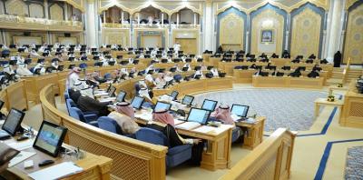 الشورى السعودي: الأجانب يرحلون بأموالنا والسعوديون يدفعون ثمن إخفاق الوافدين