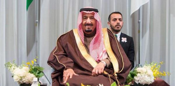 جدل سعودي حول اللجوء لمبتعث يترجم للملك سلمان في اليابان