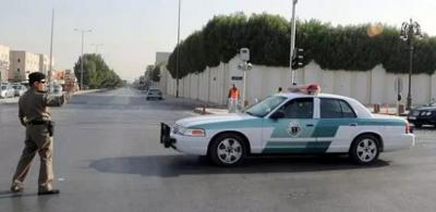 ضرب رجلي مرور في السعودية وتهشيم سيارتهم