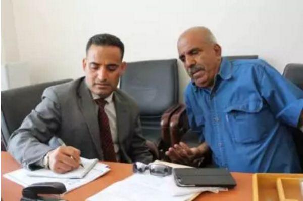 اليمن : لأول مره (العراسي) السكرتير الصحفي لهادي يكشف معلومات هامة وخطيره عن الرئيس هادي
