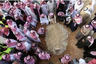 لهذا السبب تدخلت الشرطة السعودية ومنعت دفن طفلة تبلغ من العمر 7 أعوام!!