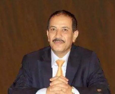 اليمن : النائب العام بصنعاء يوجه بالتحقيق مع الوزير هشام شرف الذي لطم مشرف الحوثيين بوزارة التخطيط "وثيقة"