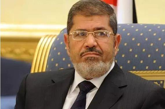 مصر :  "جماعة الإخوان المسلمين” توافق على وثيقة التنازل عن “محمد مرسي”