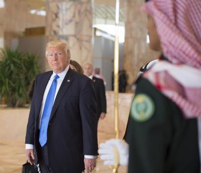مفاجأة جديدة حسب CNN: البيت الأبيض يبدأ إجراءات عزل ترامب