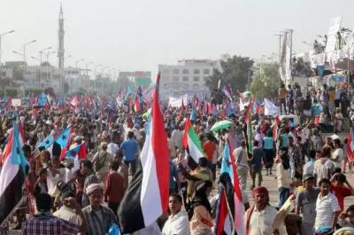 ميدل إيست آي: صدق الرئيس (صالح) ما يجري في عدن مسرحية والقرار بيد الملك سلمان