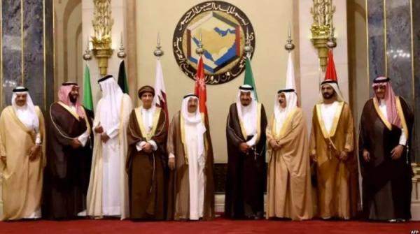إعلامي سعودي يكشف: الخلاف في الخليج لا علاقة له بإيران والدليل سلطنة عمان واليمن محور الاختلاف