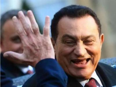 مسؤول خليجي رفيع طلب اخراج مبارك من مصر بأي ثمن ونجله جمال طلق السياسة