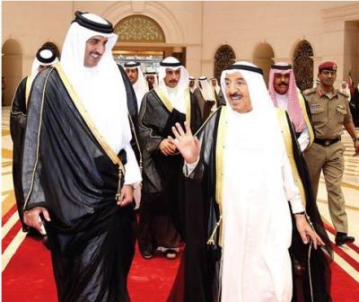 امير الكويت بإتصال هاتفي مع امير قطر الشيخ تميم ويأمل منه عدم التصعيد وإتاحة الفرصة لاحتواء التوتر مع السعودية