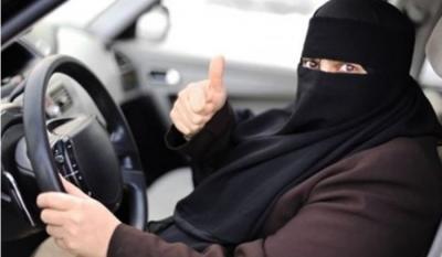 يمنية تؤسس مشروع لتوصيل وتعليم النساء قيادة السيارات