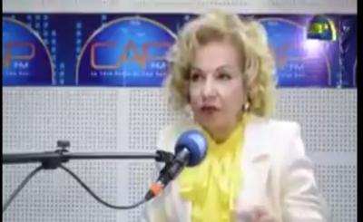 قريبة صدام حسين هذا ماطلبة الرئيس علي عبدالله صالح من رغد صدام حسين في اتصال هاتفي بها بعد اعدامة مباشرة (فيديو)